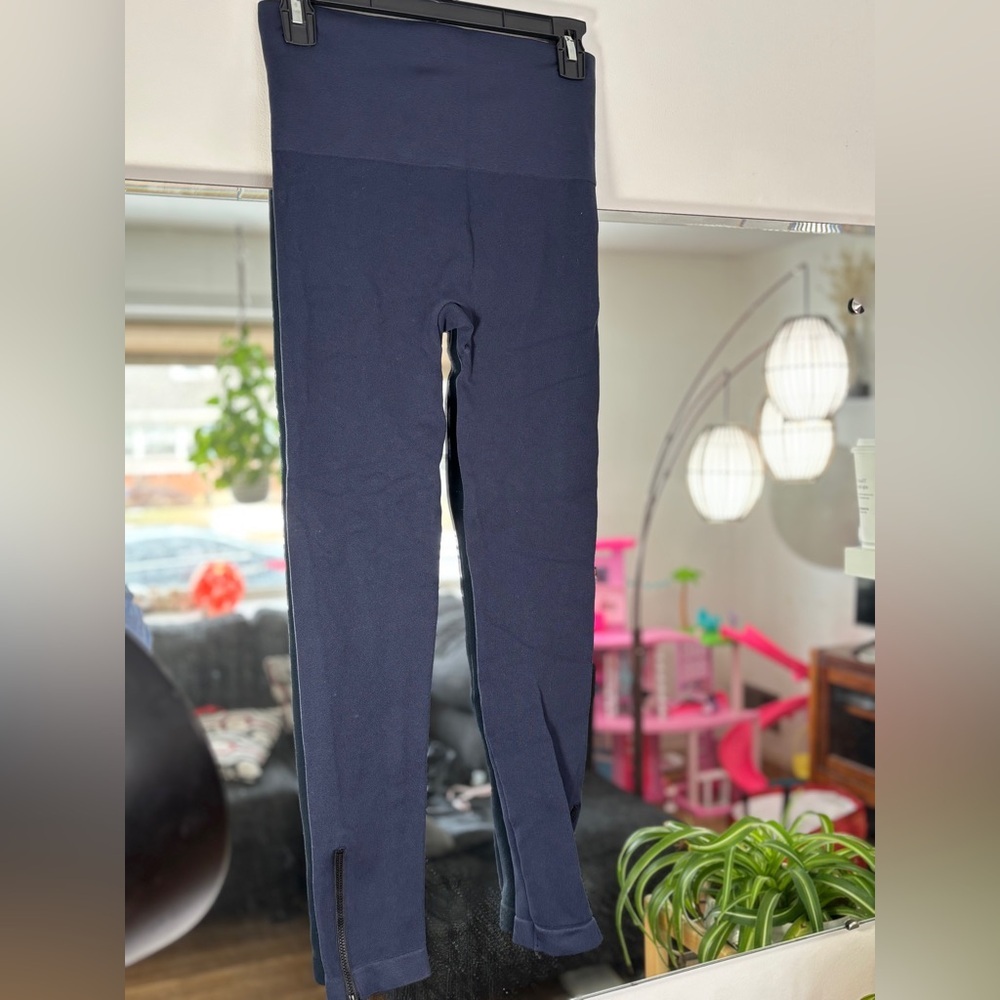 Spanx Seamless Navy Blue Leggings With Black Ankle Zippers Slimming Womens SZ M